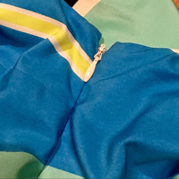 VINCE CAMUTO Pastel Stripe Dress - Picture 5 of 5